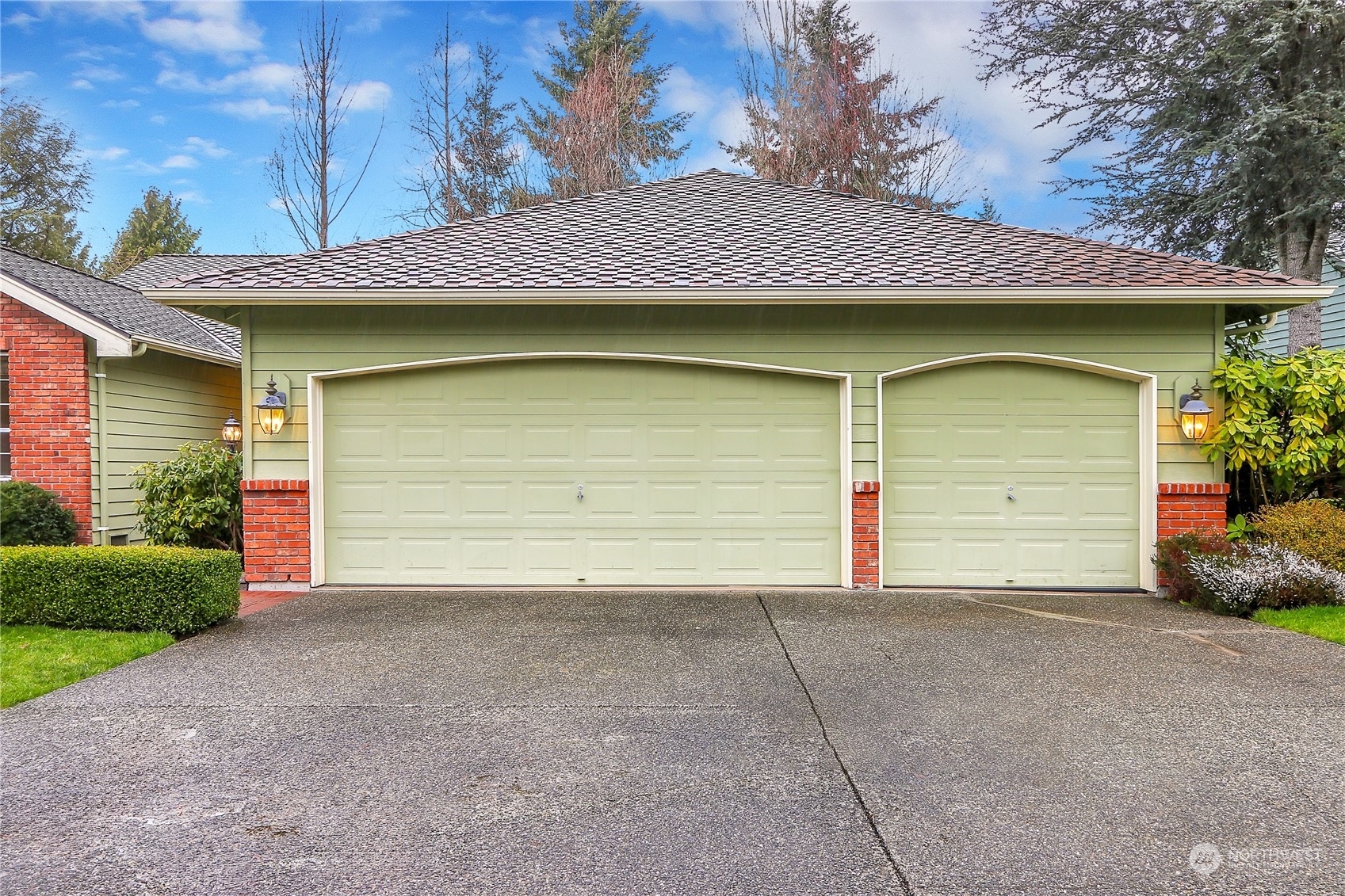 Property Photo: 14930 63rd Drive SE WA 98296