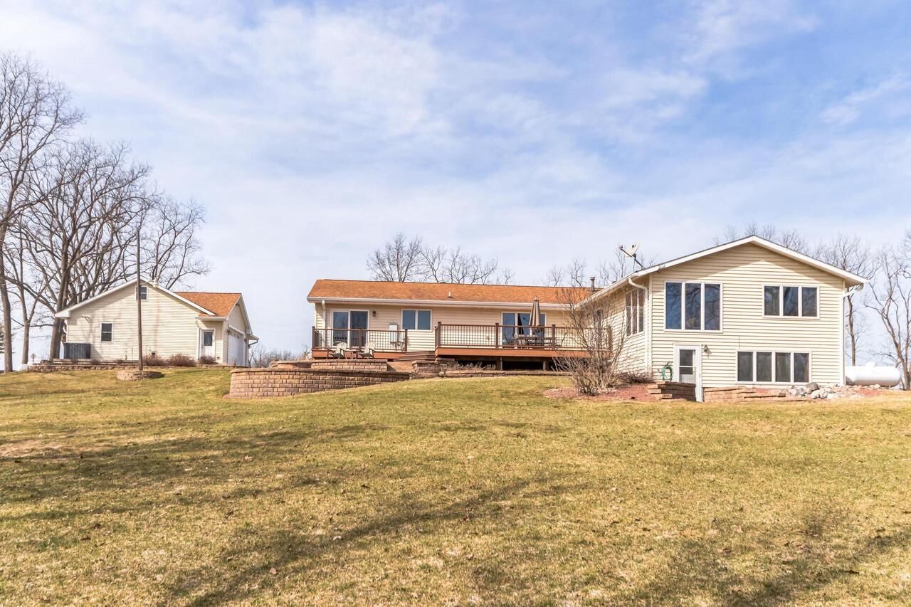 Property Photo:  3731 Wilson Road  WI 53533 