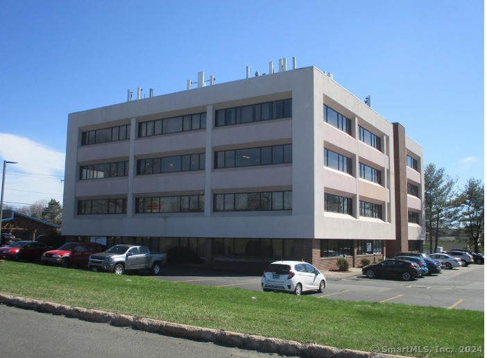 Property Photo: 546 South Broad Street Ste 4C CT 06450