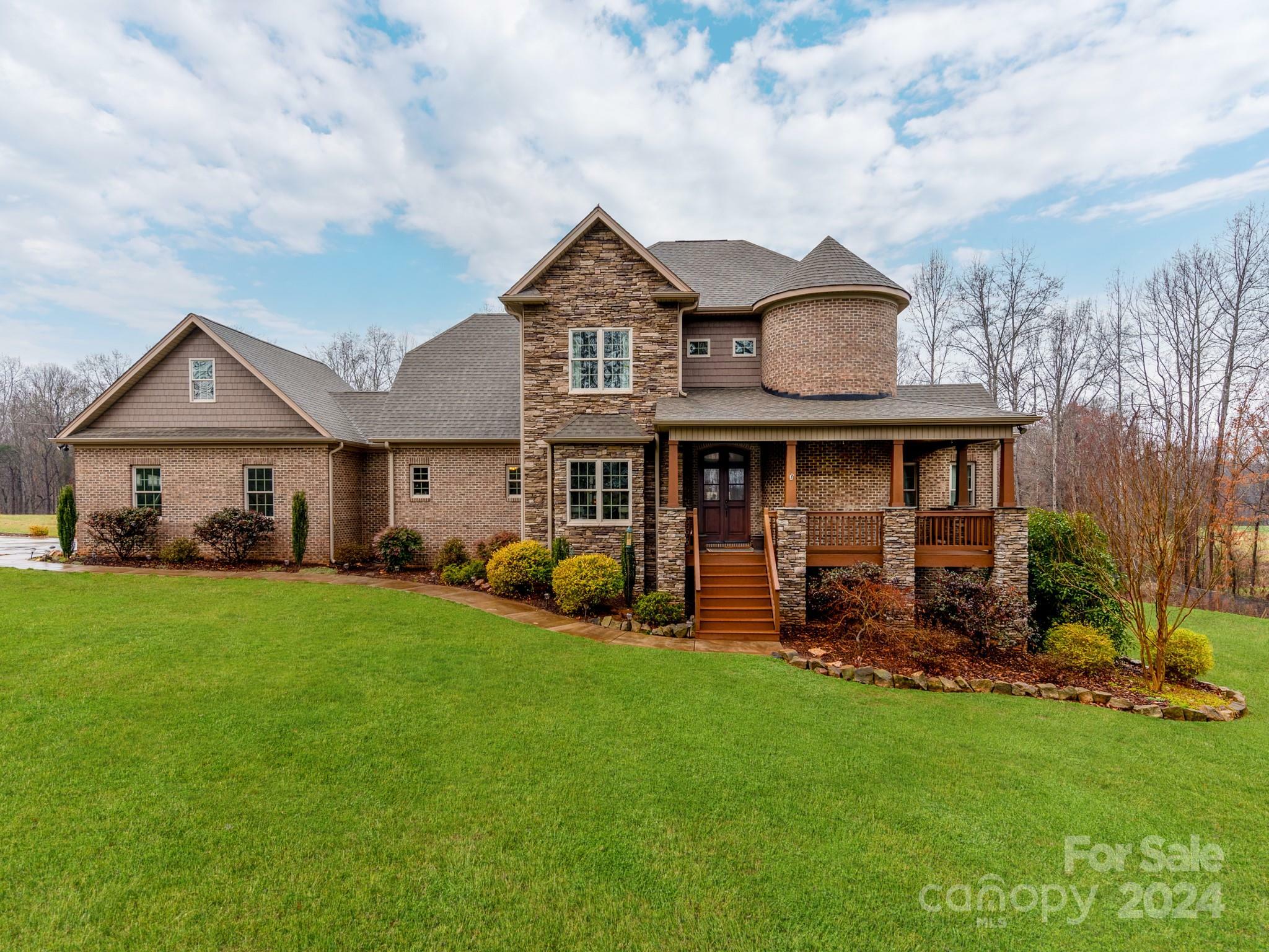 Property Photo:  340 Bluegrass Drive  NC 28023 