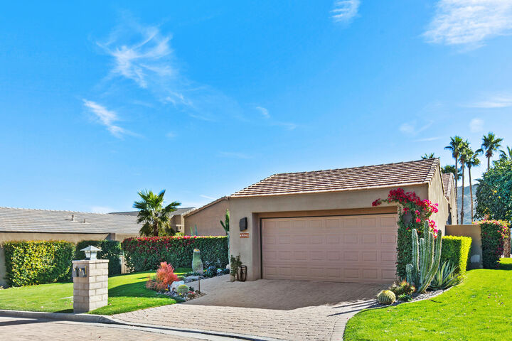 49062 Mariposa Drive  Palm Desert CA 92260 photo