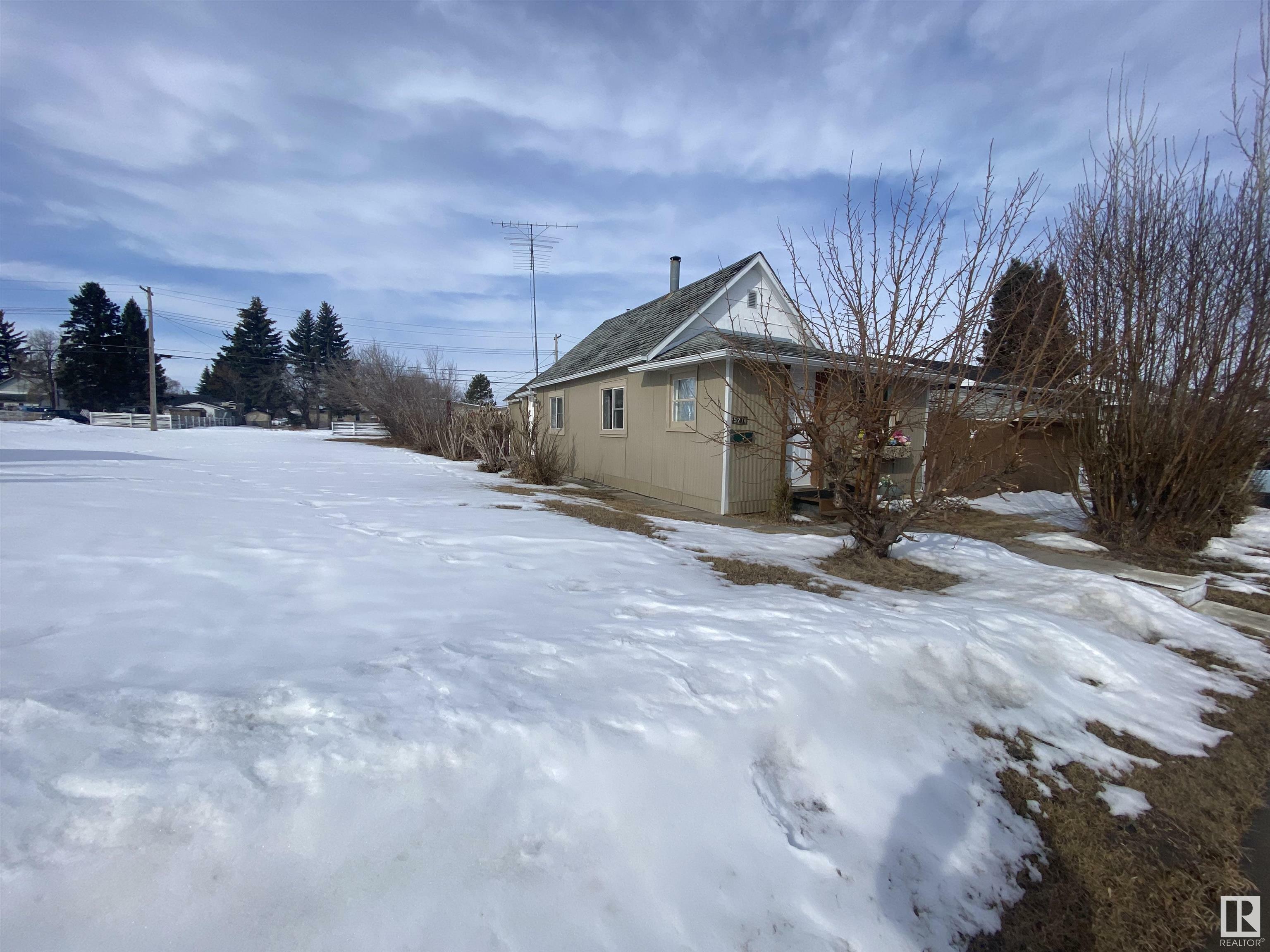 Property Photo:  5714 52 Street  AB T9C 1J2 