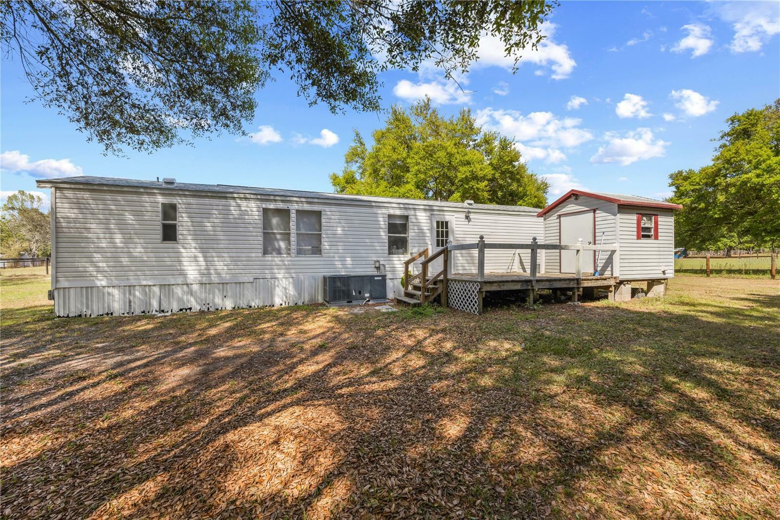 Property Photo:  14662 SE 175th Street  FL 32195 