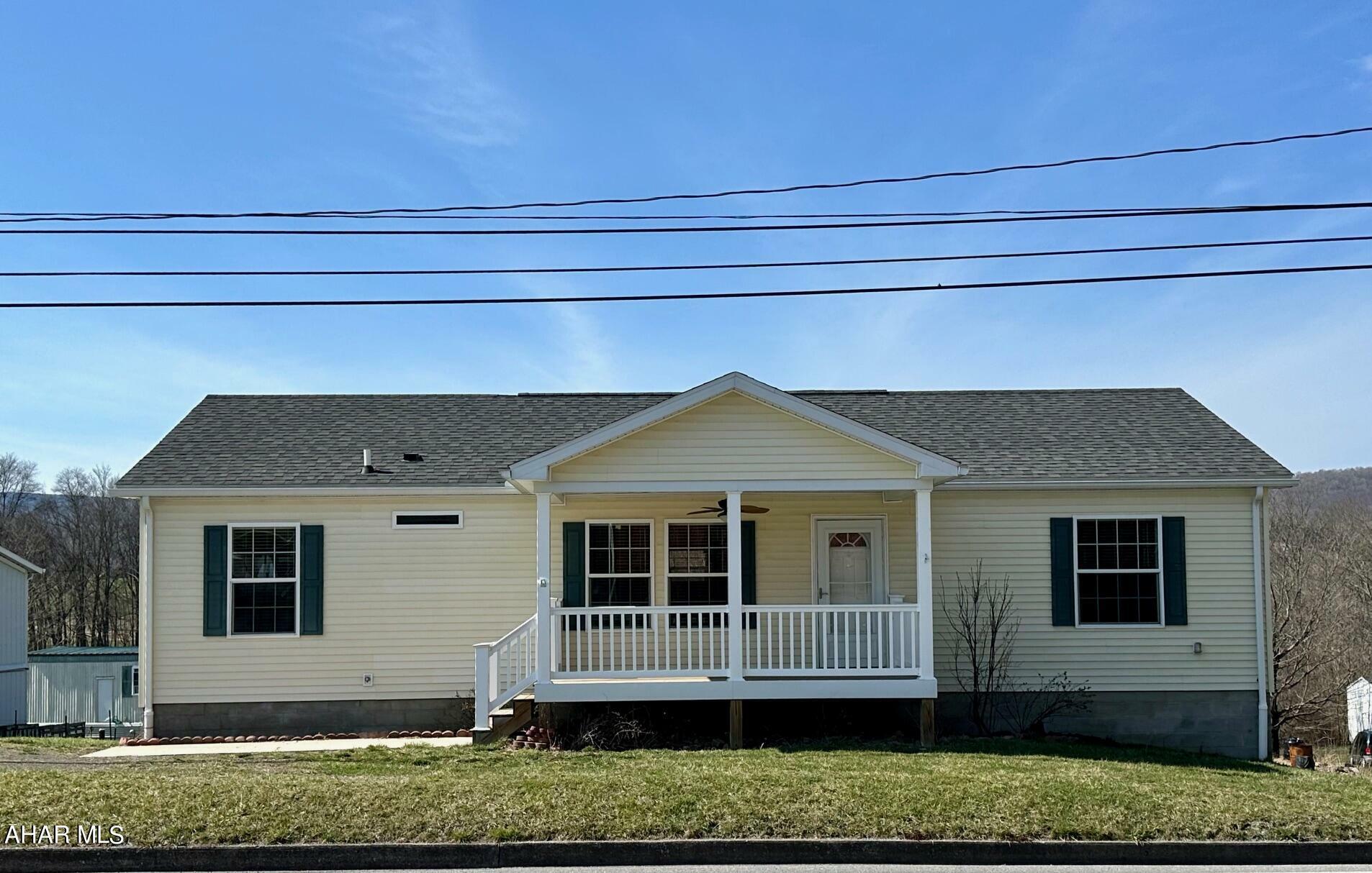 Property Photo:  4211 Cortland Road  PA 15554 