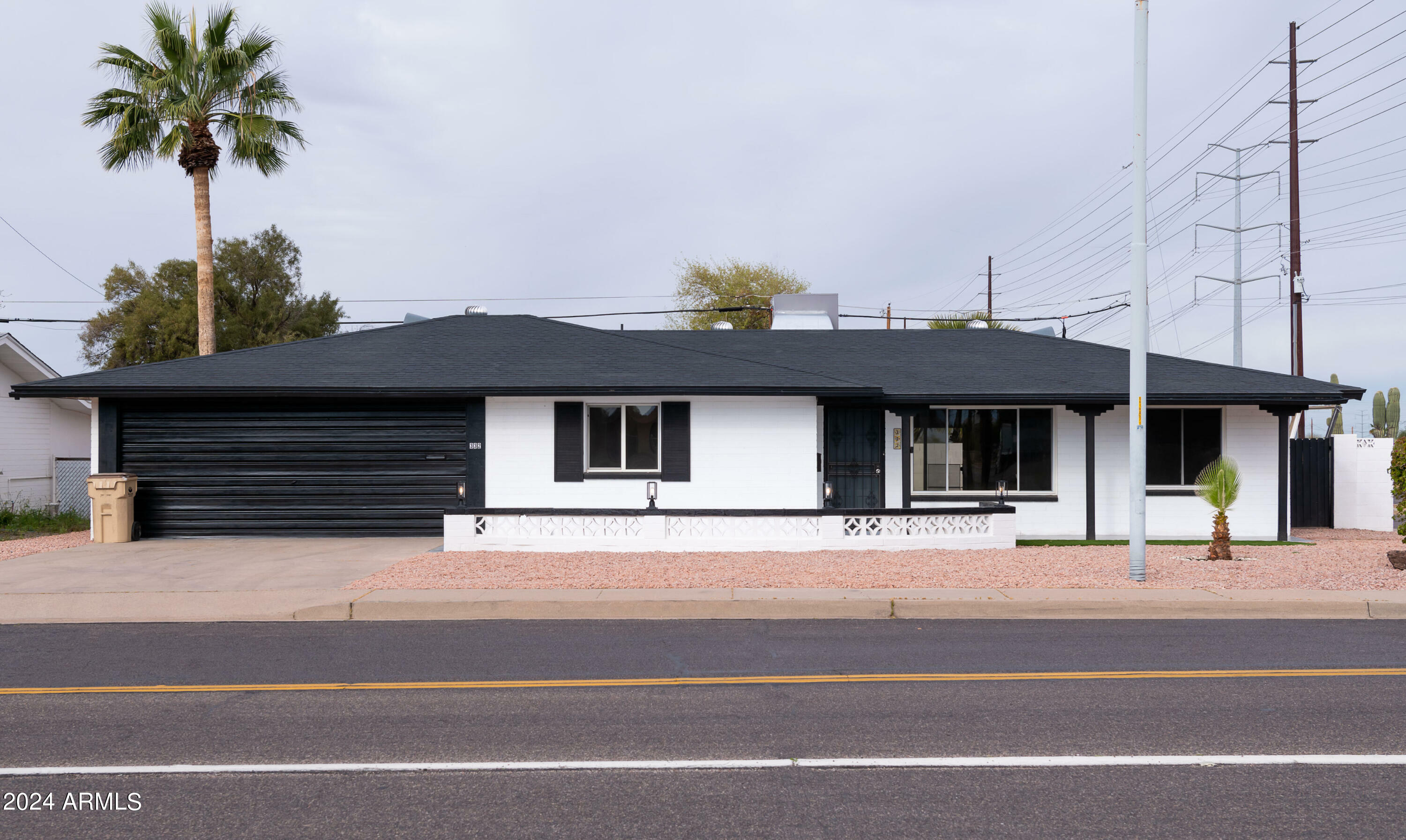 Property Photo:  332 N 56th Street  AZ 85205 