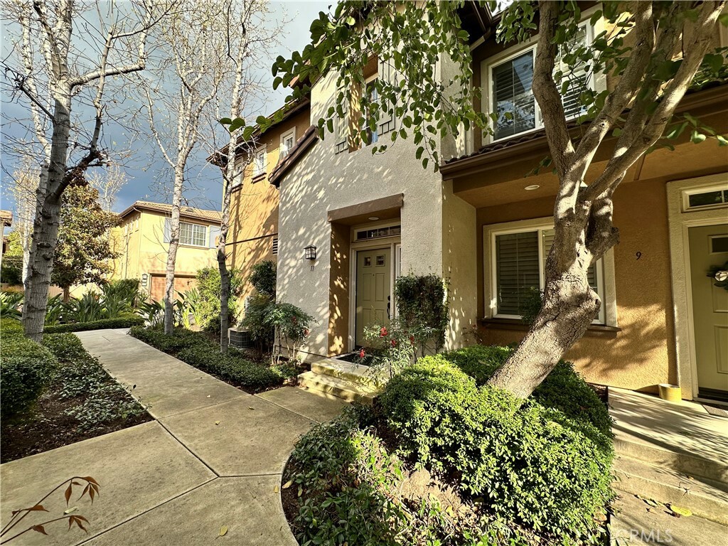 Property Photo: 11 Bellevue CA 92602