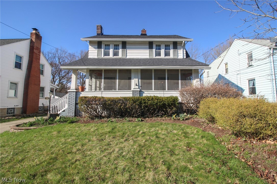 Property Photo:  220 Erskine Avenue  OH 44512 