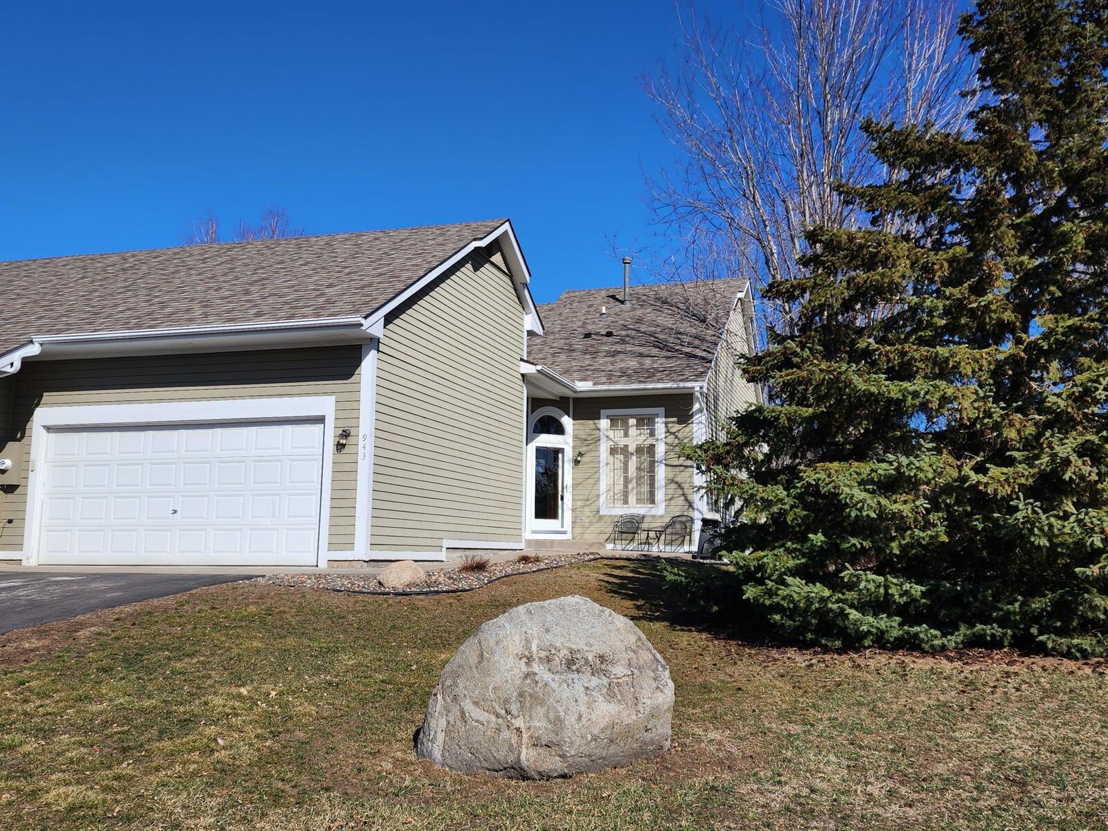 Property Photo: 943 Winterberry Drive MN 55125