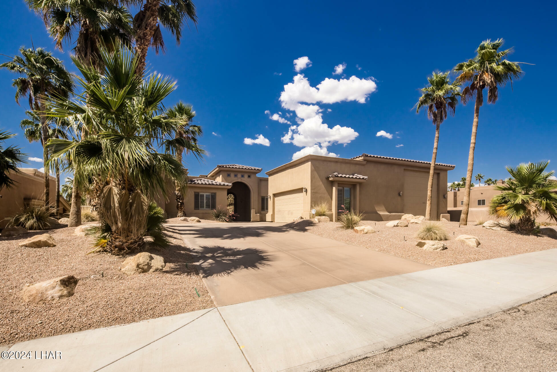 Property Photo:  2471 Wood Ln  AZ 86406 