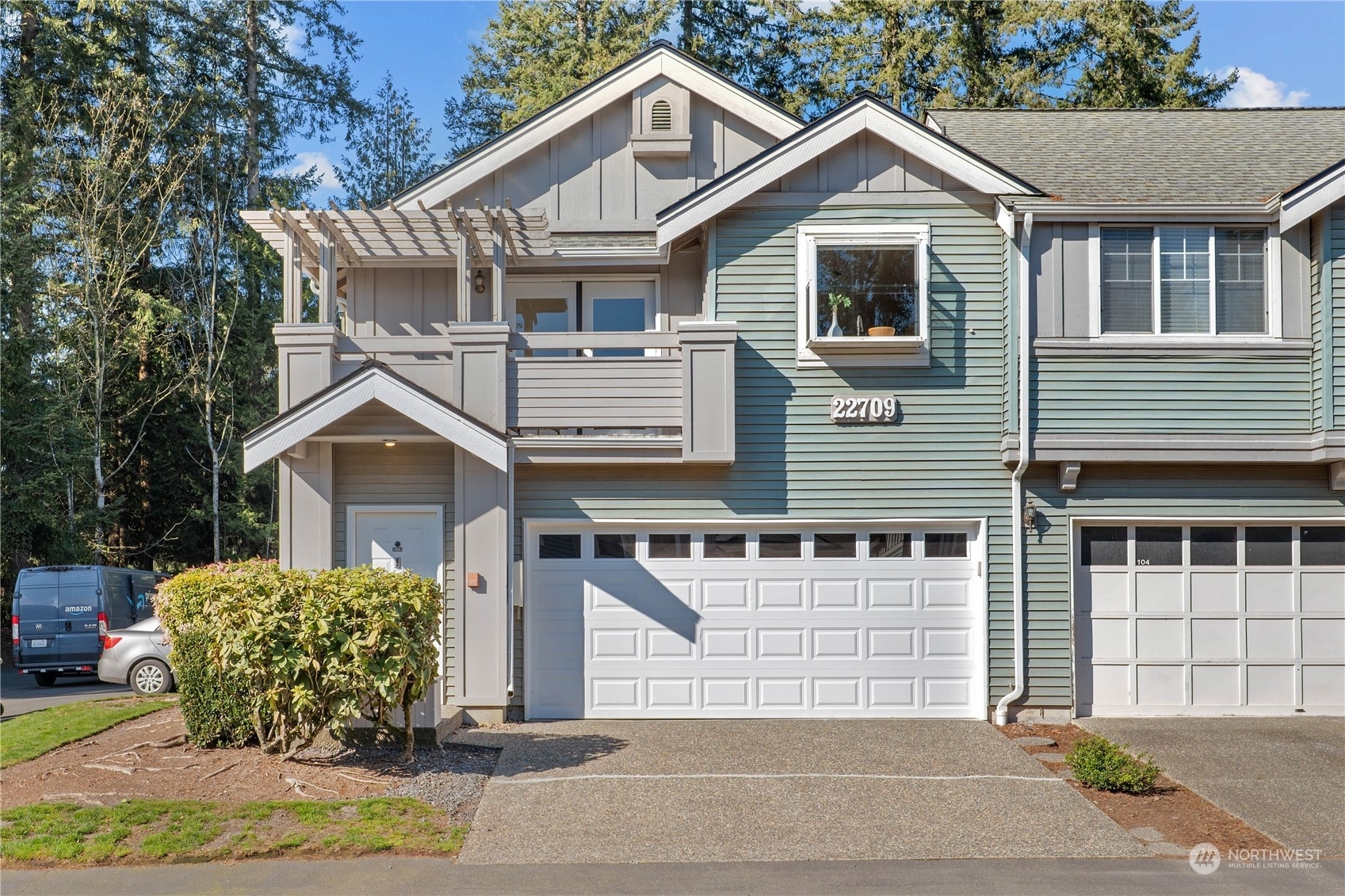 Property Photo:  22709 4th Avenue W 106  WA 98021 