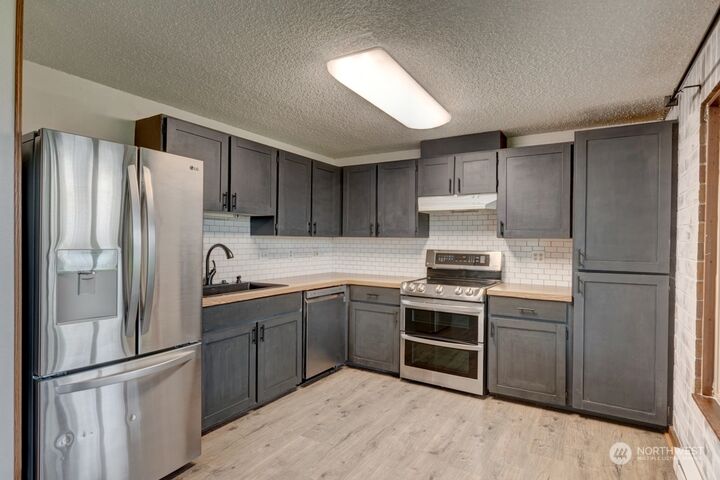 Property Photo:  51 NW Columbia Drive 103  WA 98277 