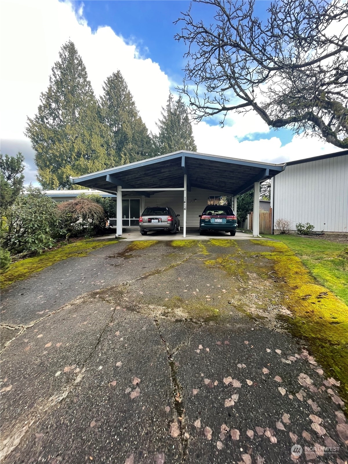 Property Photo:  1414 125th Avenue SE  WA 98005 