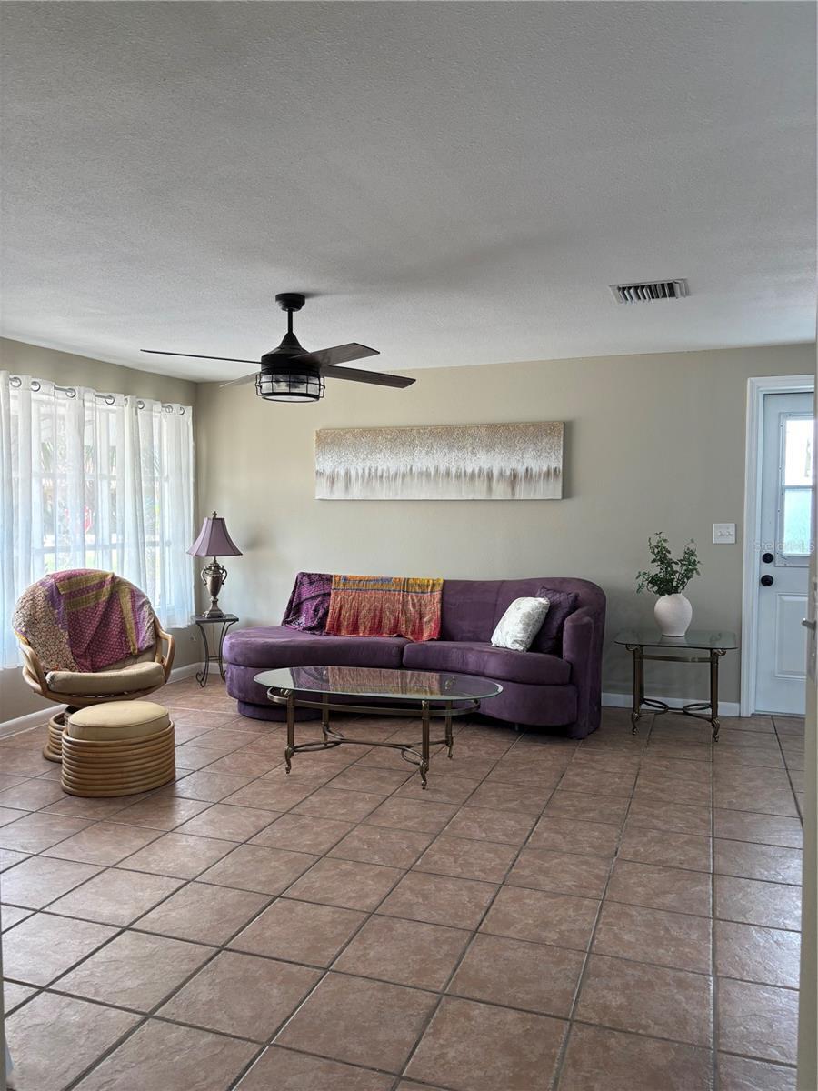 Property Photo:  2305 N Tampania Avenue  FL 33607 