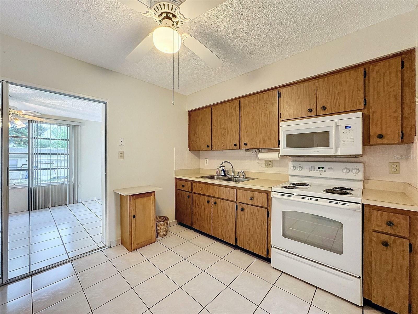 Property Photo:  8019 Norwich Drive  FL 34668 