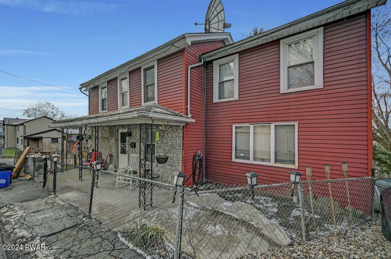 Property Photo:  1417 Division Street  PA 18504 