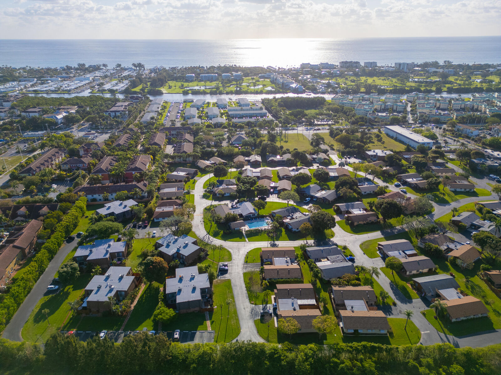 Property Photo:  2610 SE 5th Circle  FL 33435 