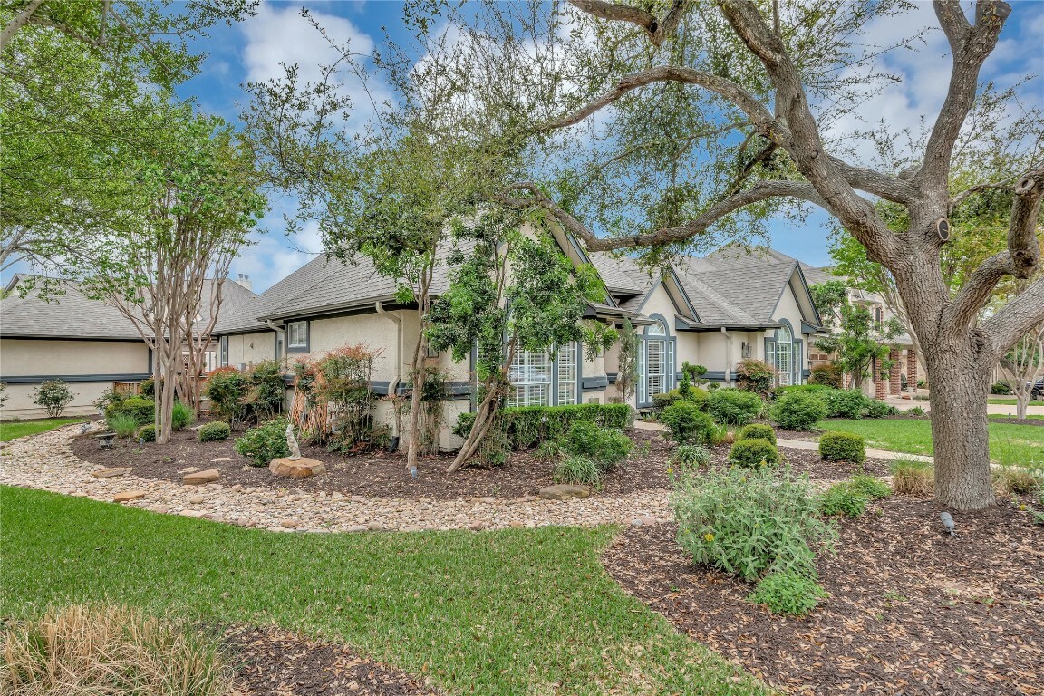 Property Photo:  1505 Lake Forest Cove  TX 78665 