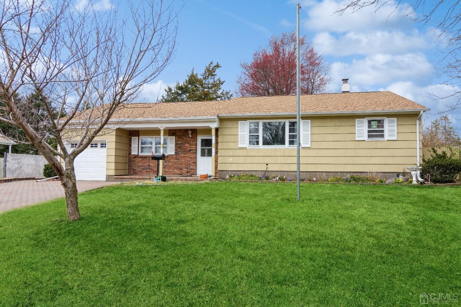 Property Photo:  1408 Irving Street  NJ 07080 