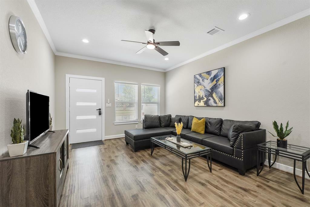 Property Photo: 7091 Tierwester TX 77021