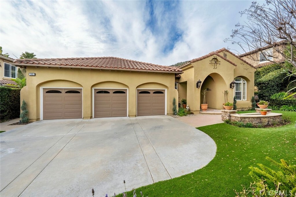 Property Photo:  2822 Country Vista Street  CA 91362 