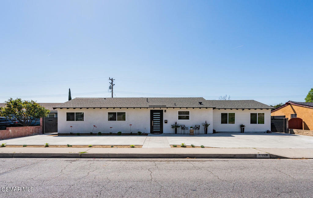 Property Photo: 1518 Cochran Street CA 93065