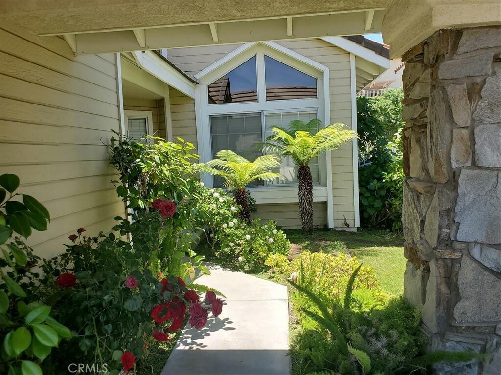 Property Photo:  2330 Bloomfield Lane  CA 92882 