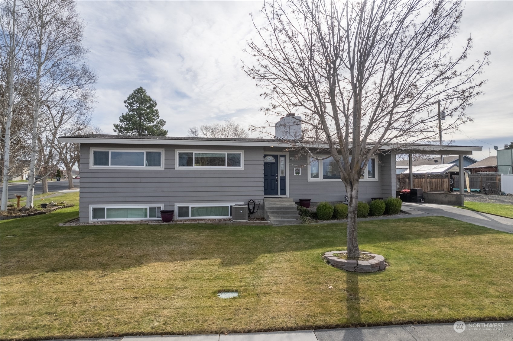 2105 Belair S  Moses Lake WA 98837 photo