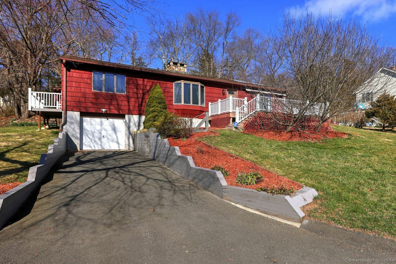 Property Photo:  7 Meadowview Terrace  CT 06468 
