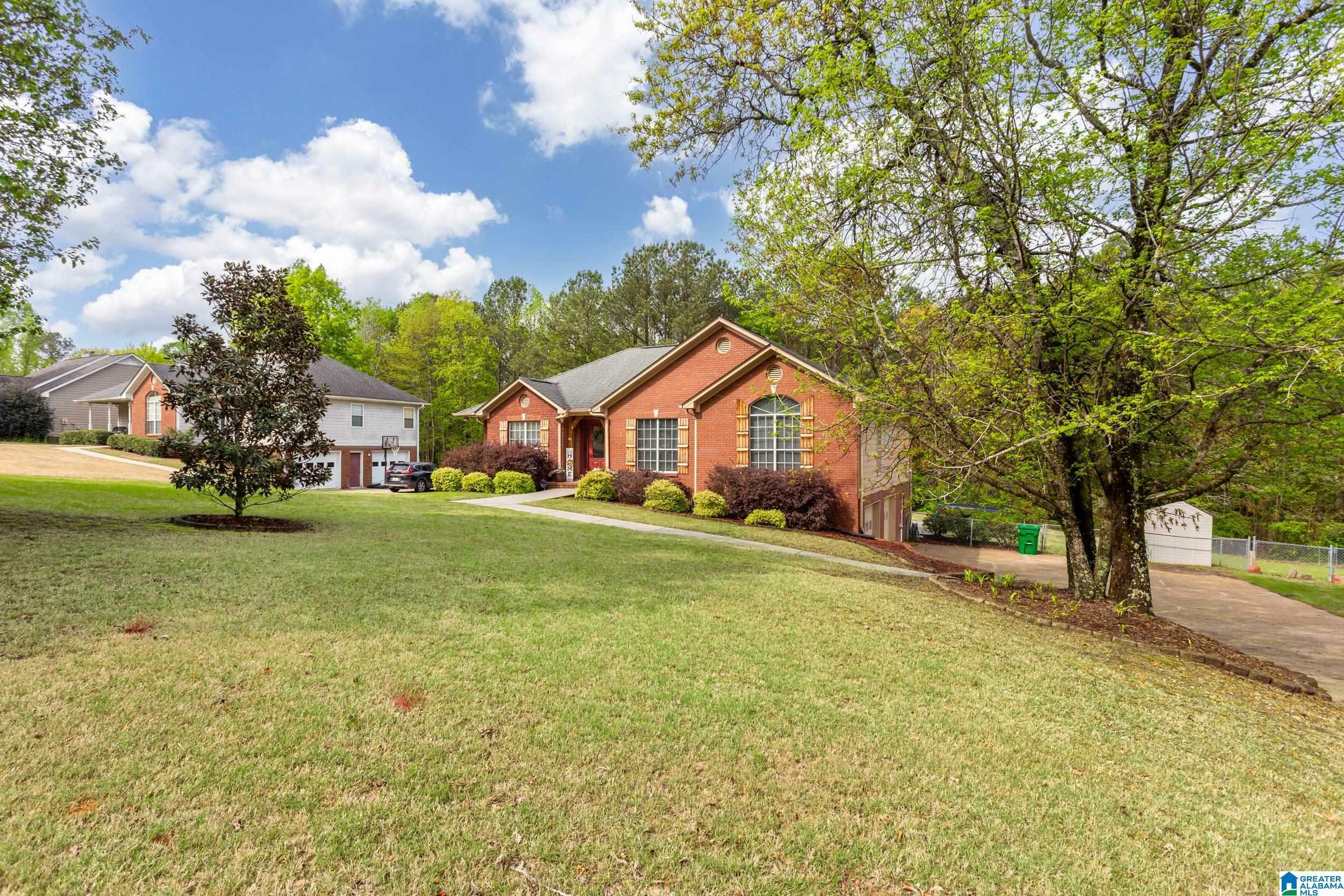 Property Photo:  1005 Magnolia Circle  AL 35094 