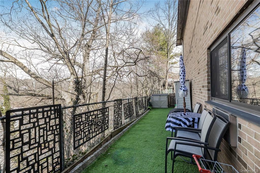 Property Photo:  344 Central Park Avenue B15  NY 10583 