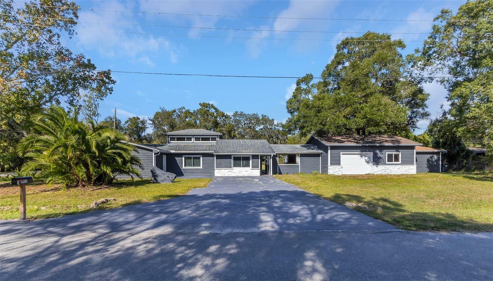 Property Photo:  602 1st Avenue NE  FL 33570 