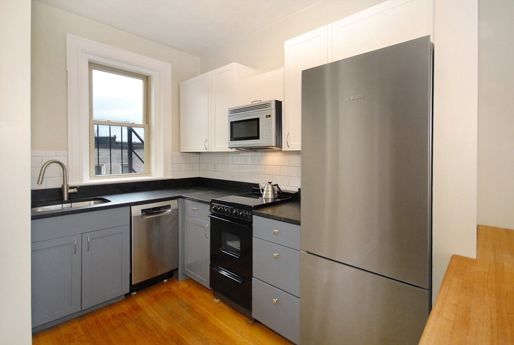 Property Photo:  1669 Commonwealth Ave 16  MA 02135 