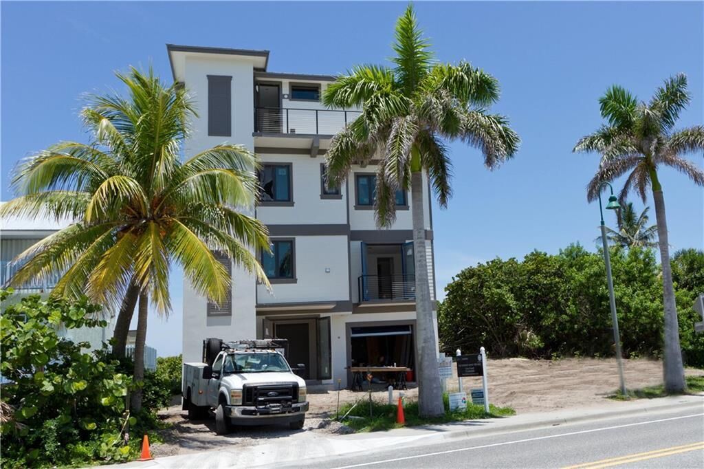 Property Photo: 422 S Ocean Drive FL 34949