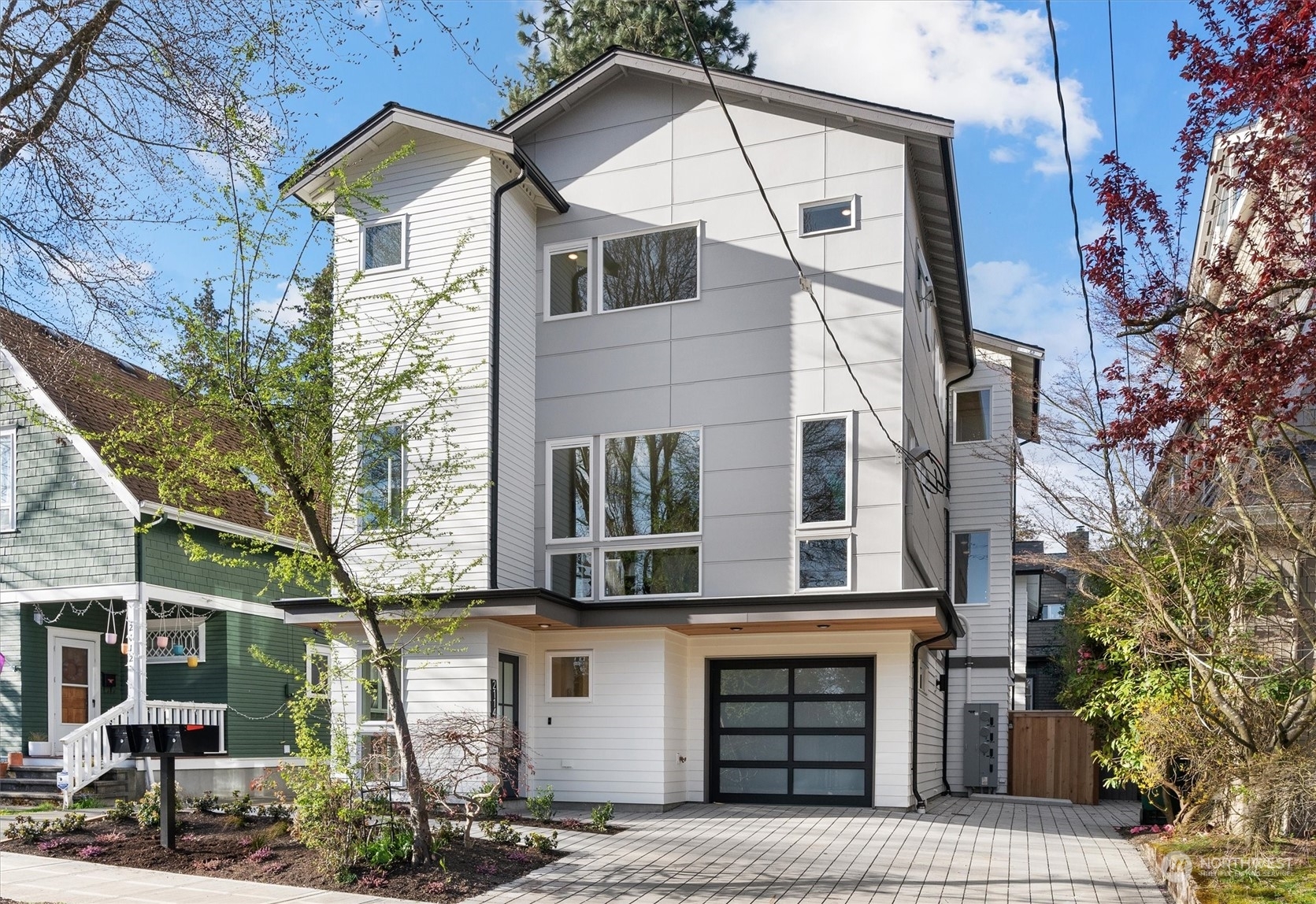 Property Photo: 2114 N 43rd Street WA 98103