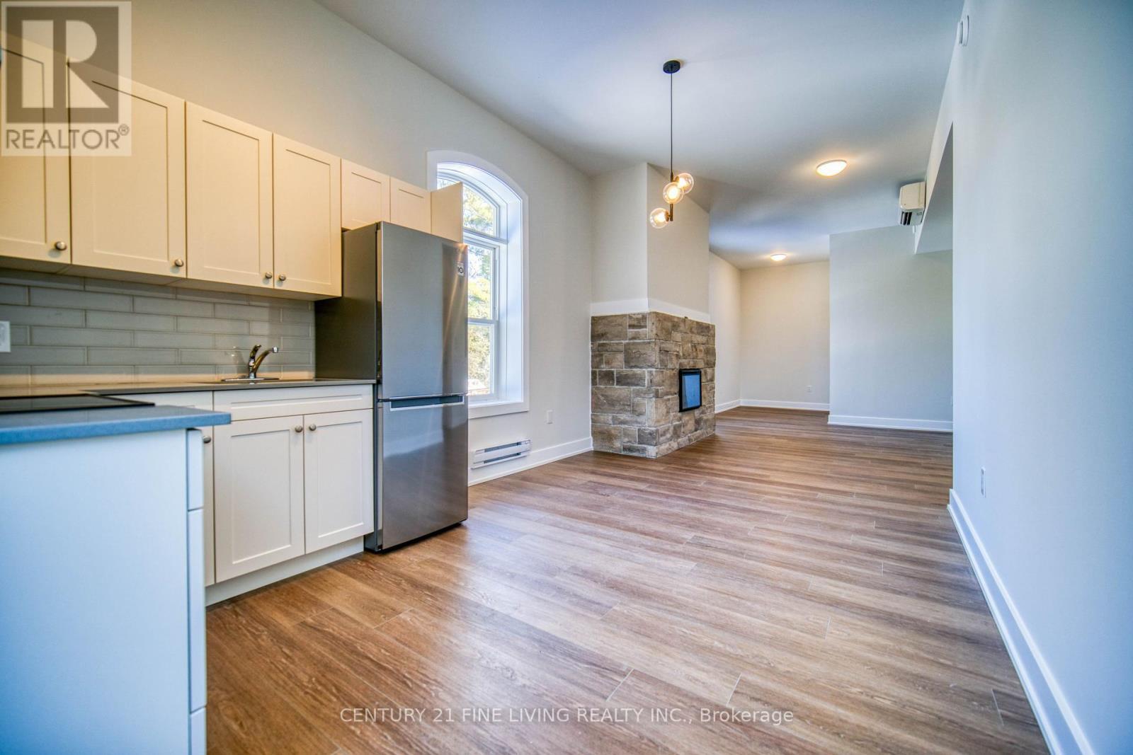 Property Photo: 1614 Ridge Road East 201 ON L0L 1T0