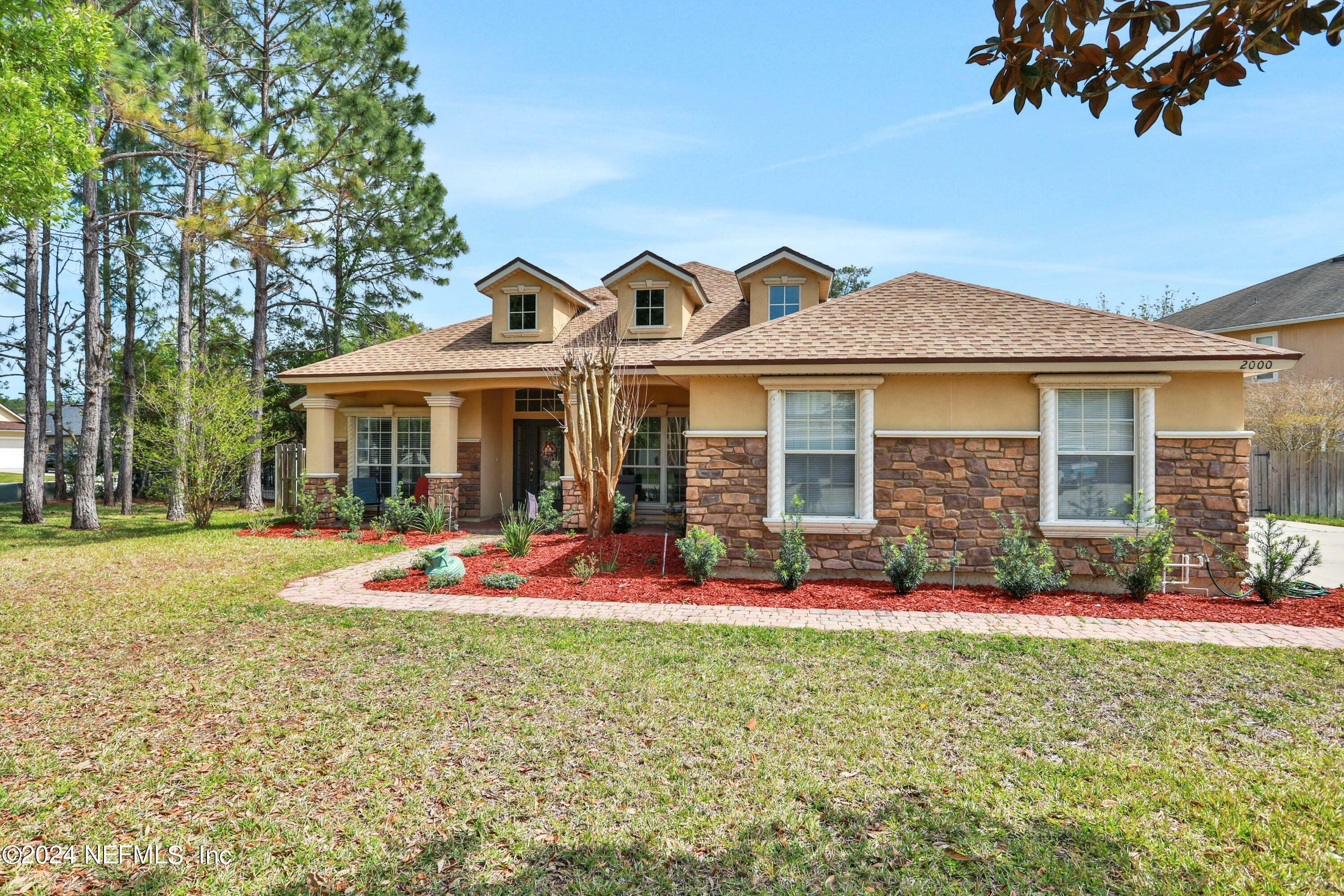 Property Photo:  2000 Spring Meadows Court  FL 32092 