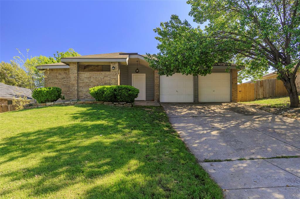 Property Photo: 6325 Brookhaven Trail TX 76133