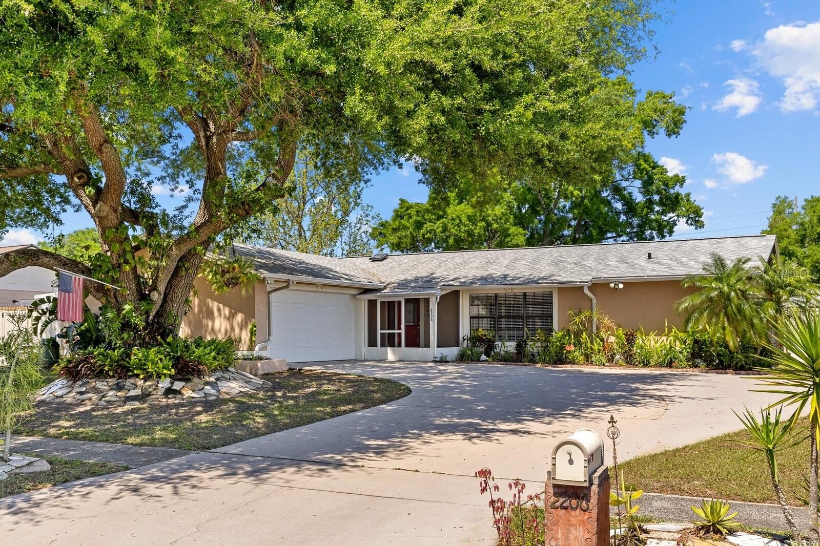 Property Photo:  2206 Cornell Drive  FL 33578 