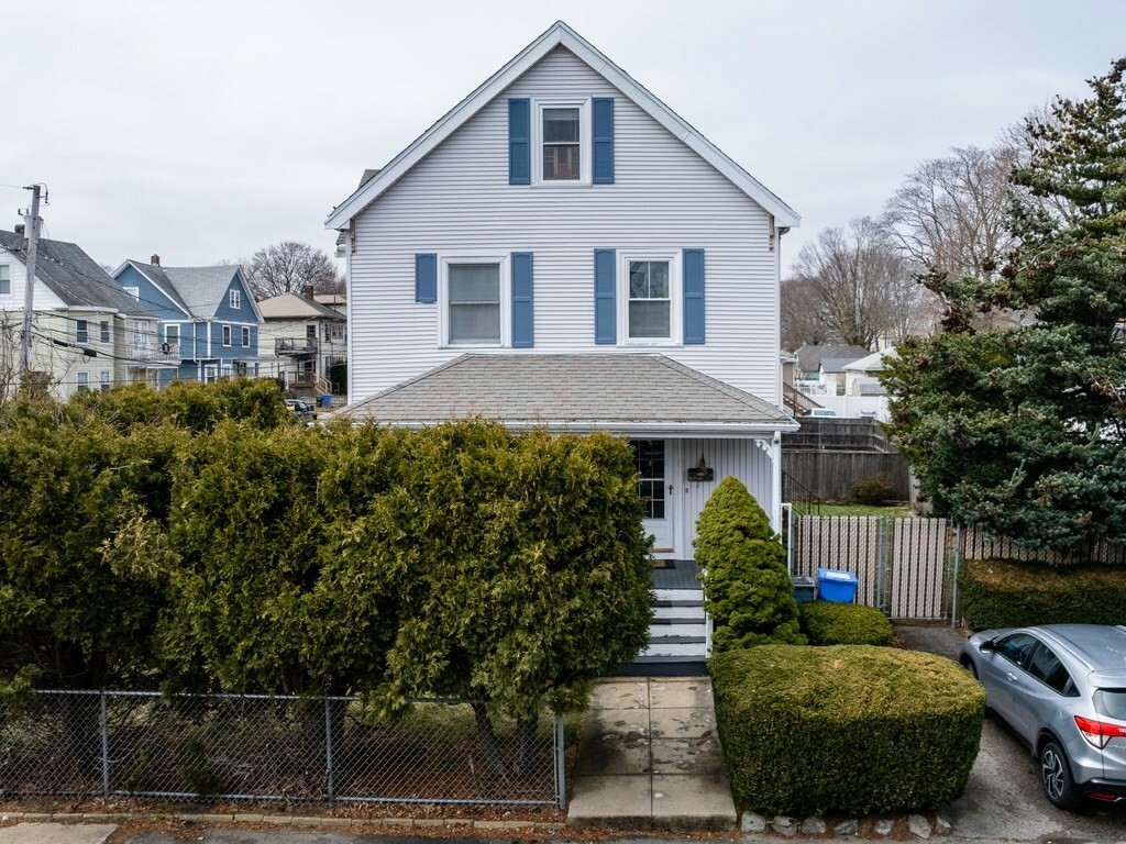 Property Photo:  399 Newton St  MA 02453 