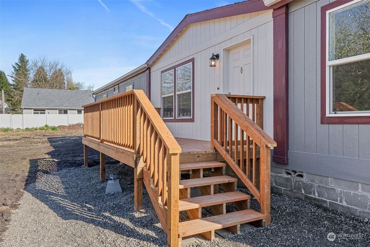 Property Photo: 818 A Street WA 98593
