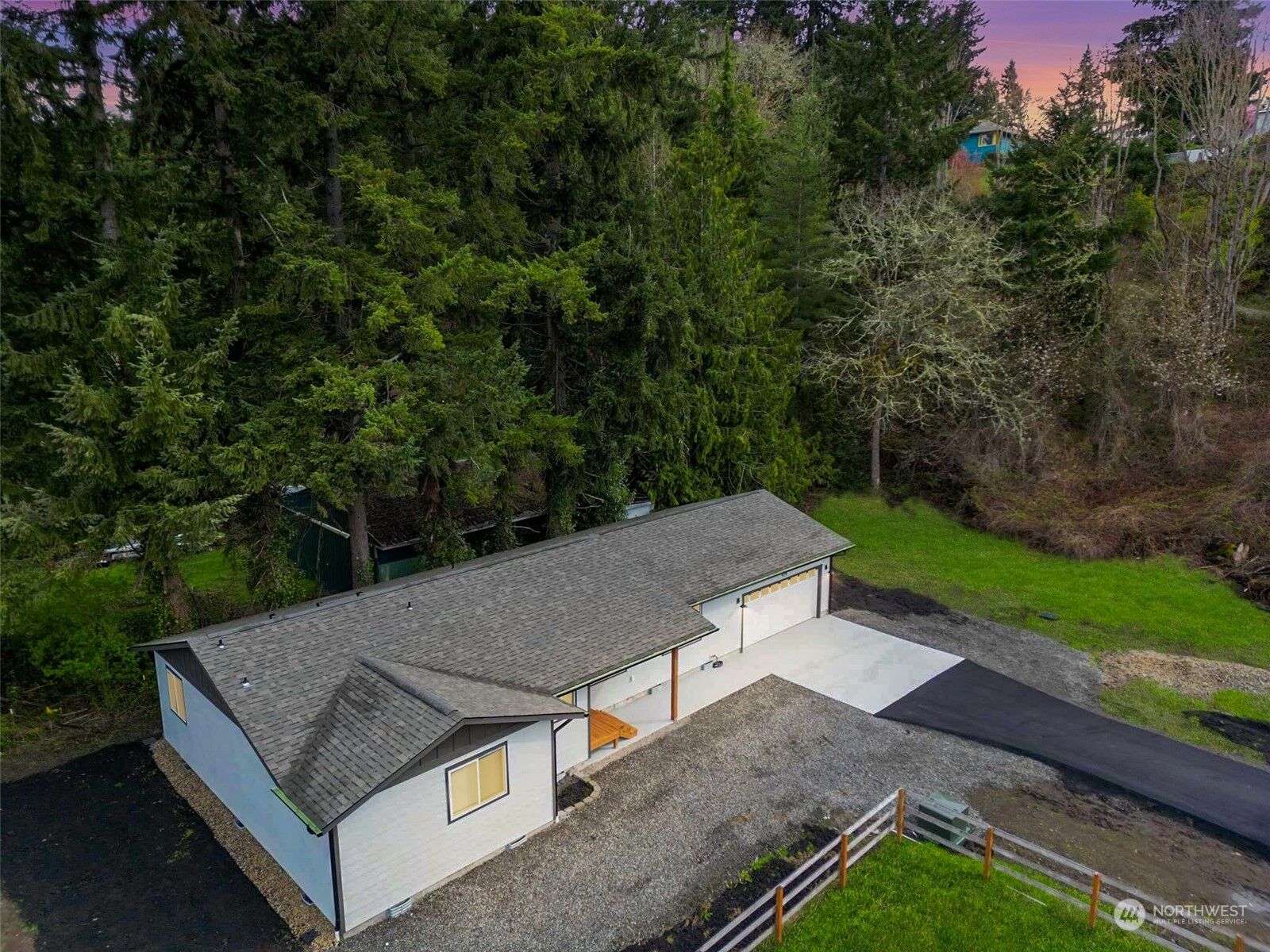 Property Photo: 519 E Maple Street WA 98531