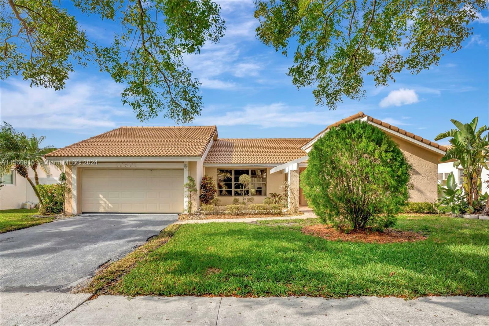 Property Photo:  10501 NW 5th Mnr  FL 33324 