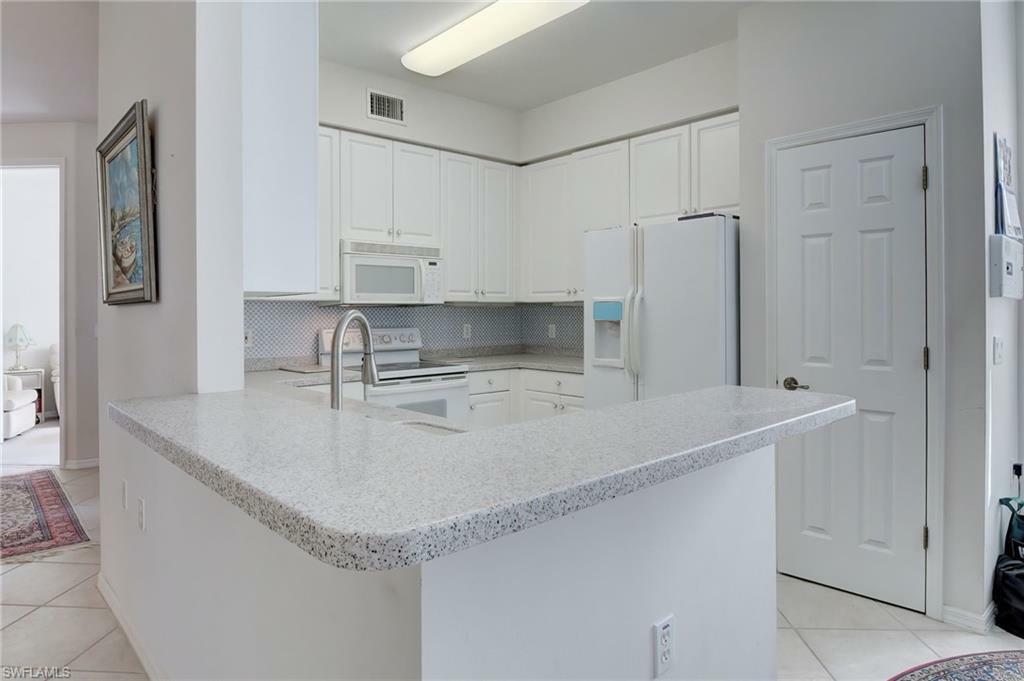 Property Photo:  3880 Forest Glen Blvd 101  FL 34114 