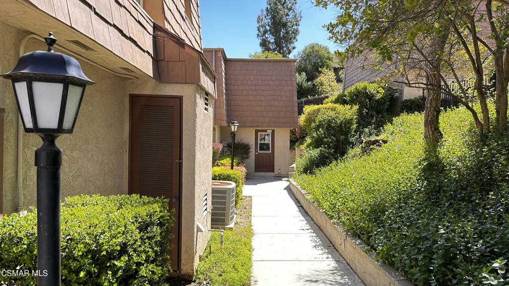 Property Photo:  27448 Country Glen Road  CA 91301 