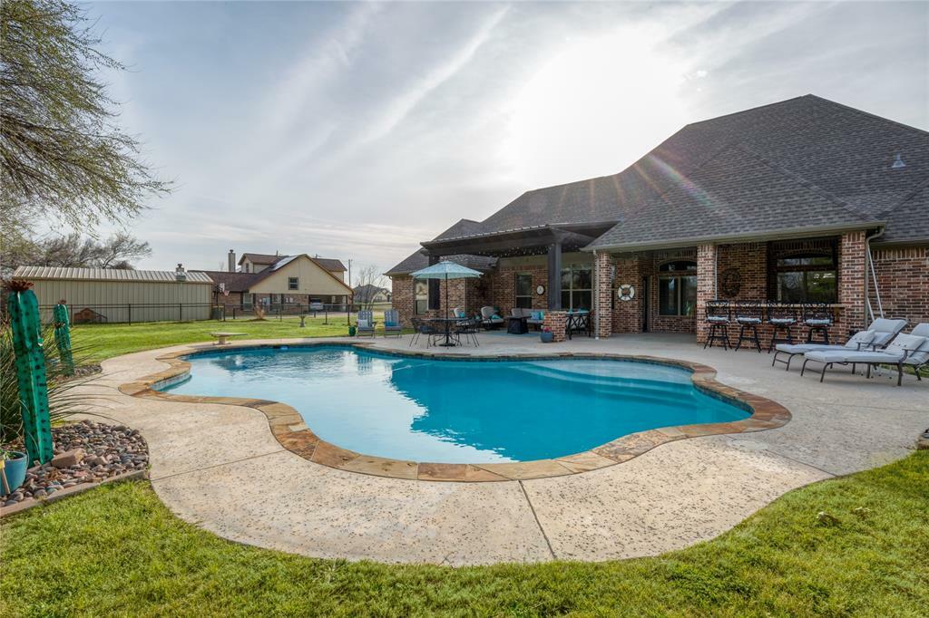 Property Photo:  151 Walton Lane  TX 76082 