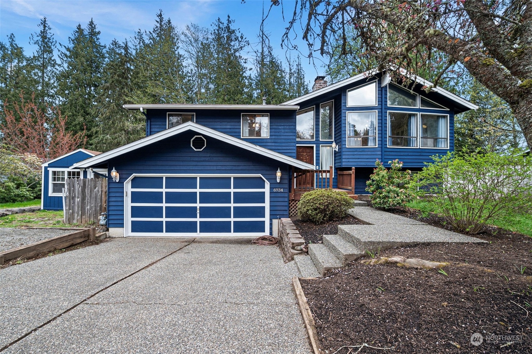 Property Photo:  6934 Liverpool Court NE  WA 98311 