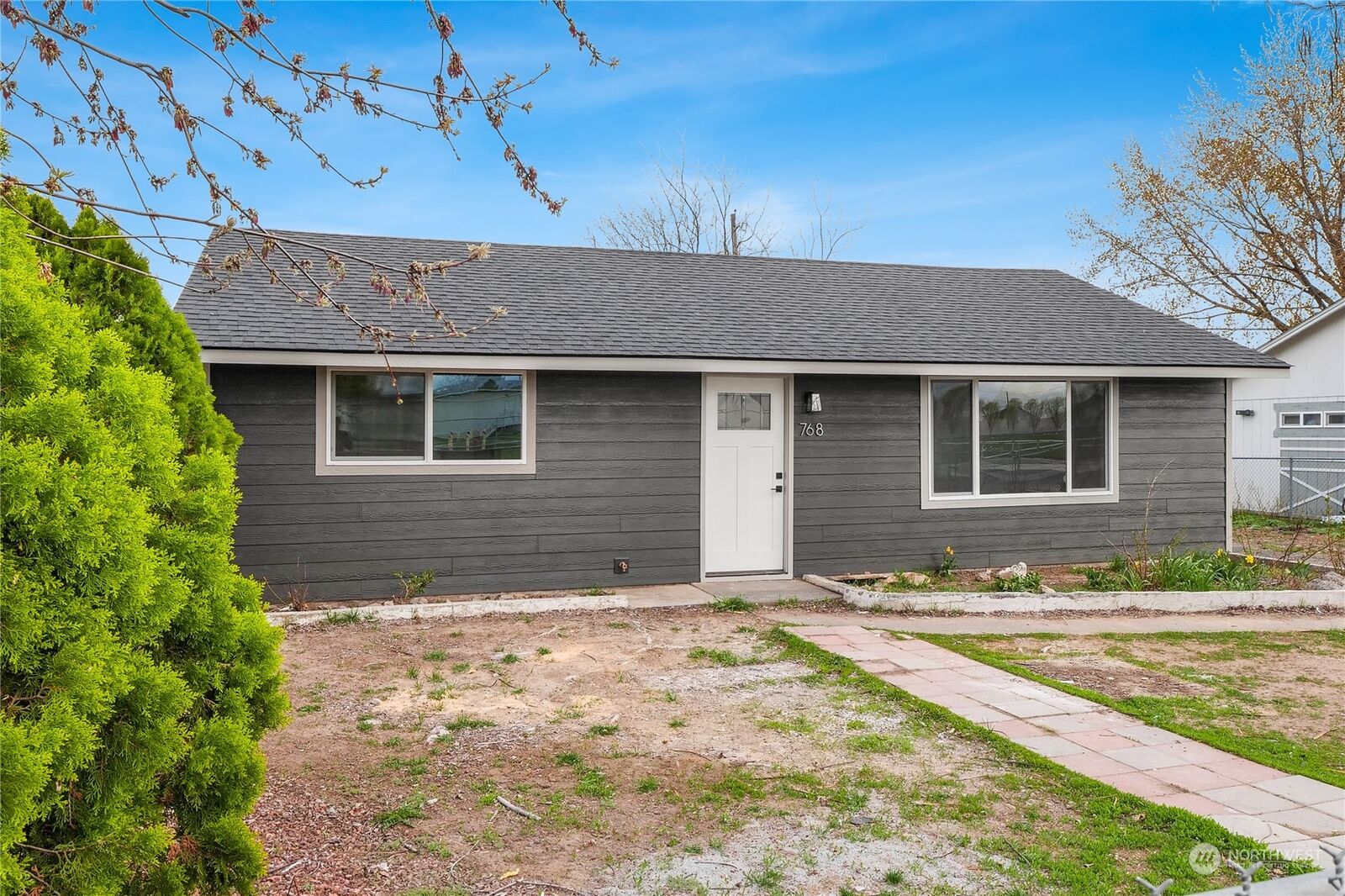 Property Photo: 768 S Fairbanks Drive WA 98837