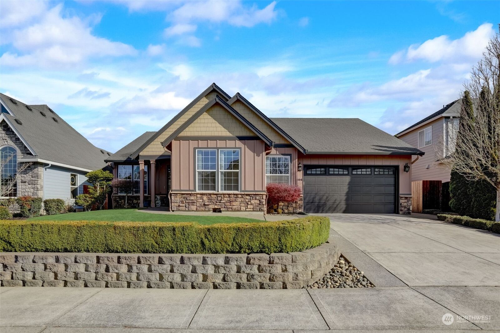 Property Photo:  806 NW 150th Street  WA 98685 