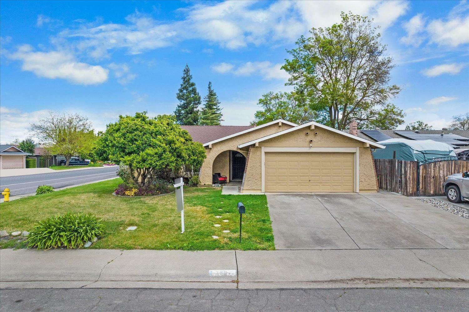 388 Valleywood Drive  Woodland CA 95695 photo