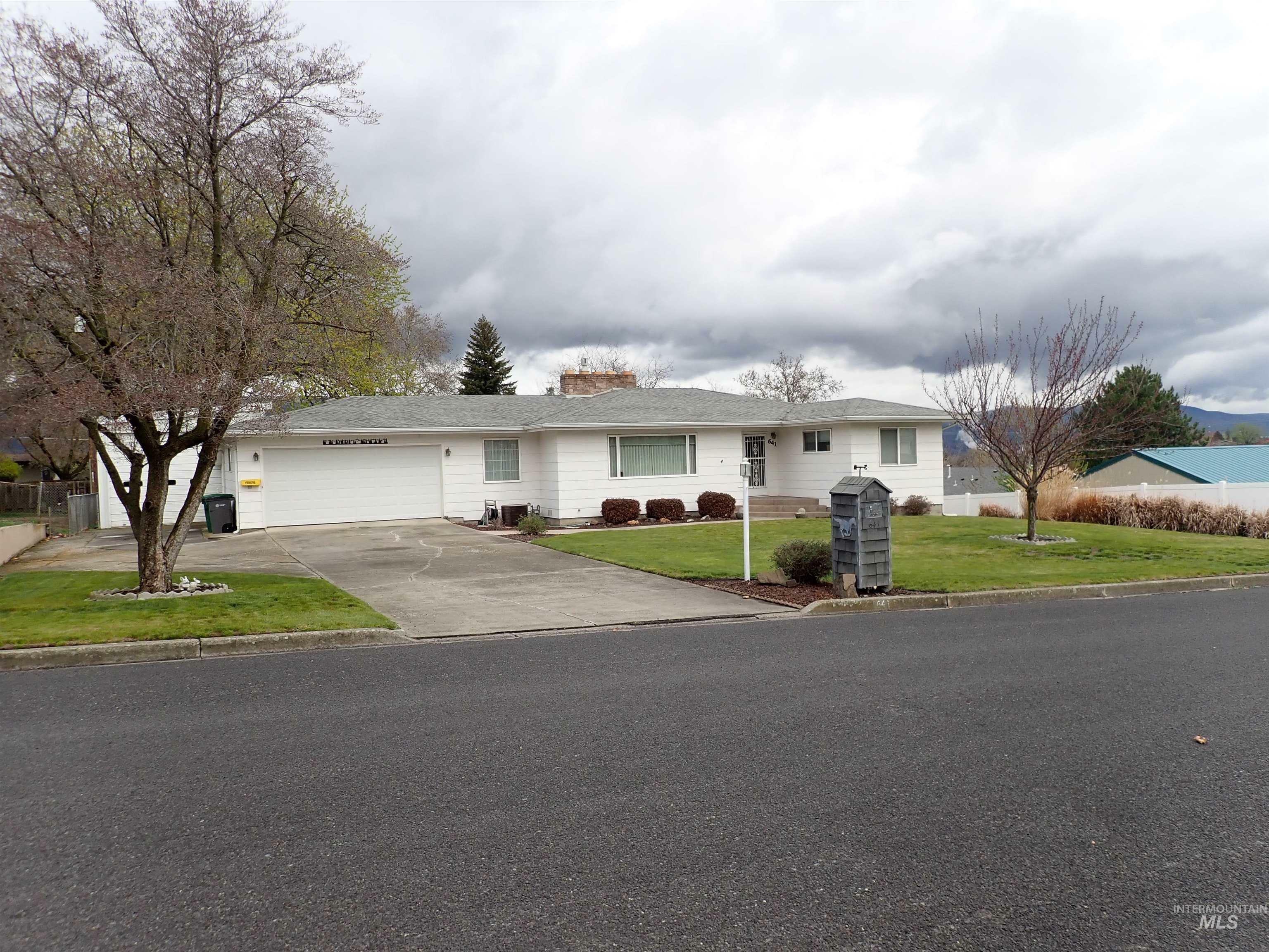 Property Photo:  641 23rd Ave.  ID 83501 